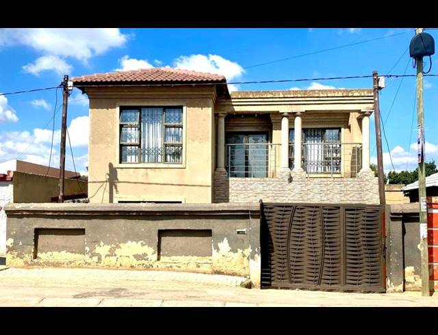 3 BEDROOM HOUSE FOR SALE IN BRAM FISCHERVILLE